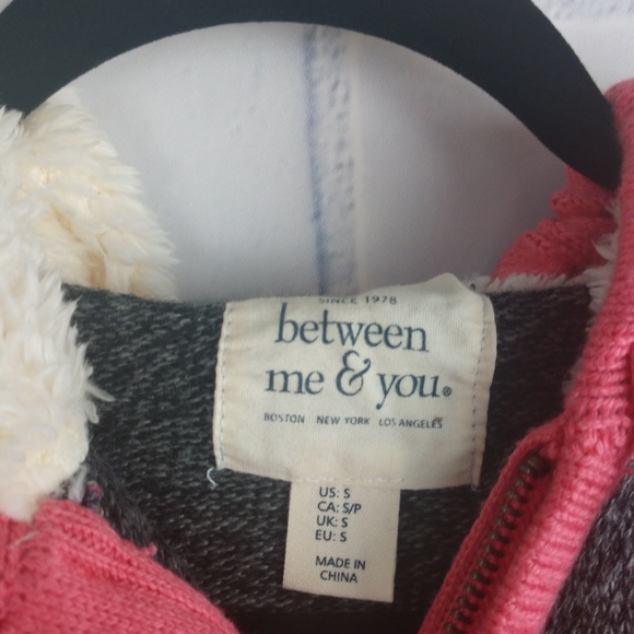 Anthropologie Sherpa Hoodie Pockets - Picture 4 of 7